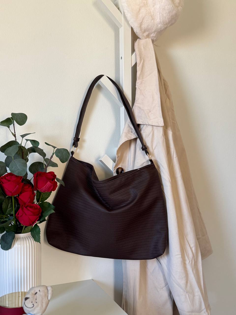 Scaled Leather Tote - Brown