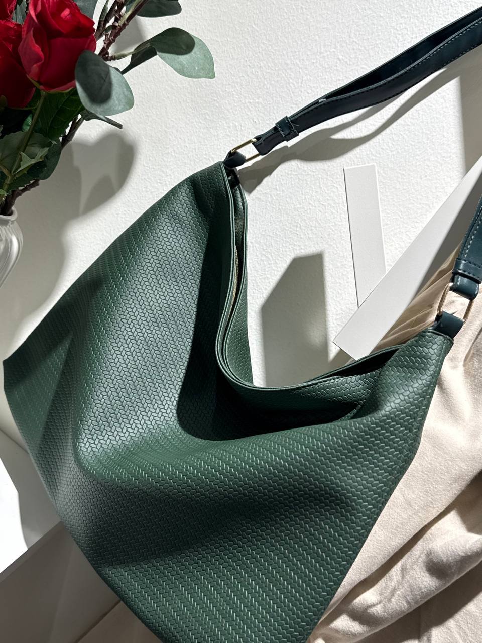 Scaled Leather Tote - Olive