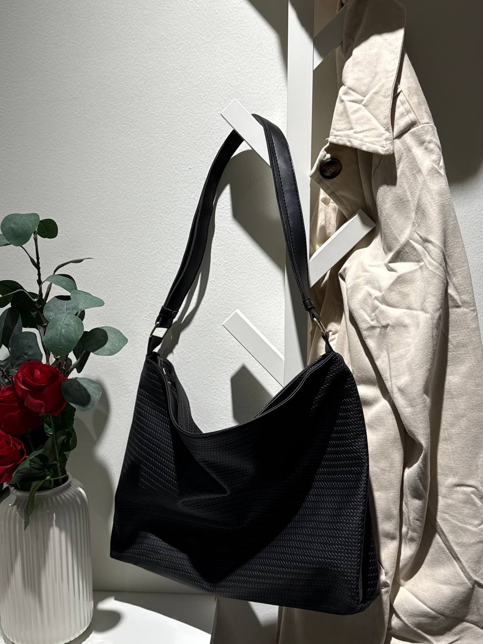 Scaled Leather Tote - Black