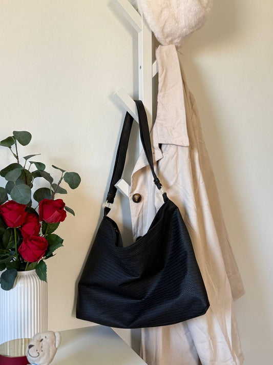 Scaled Leather Tote - Black